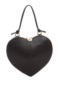 Czarna torebka w kształcie serca, wykonana z teksturowanej skóry, z złotym zamkiem błyskawicznym, krótkim paskiem i przeszyciem u podstawy.