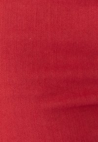 Non sélectionné, rouge