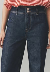 Next DOUBLE BUTTON WIDE LEG - Avar lõikega teksad - rinse