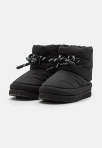 UGG CLASSIC MAXI SHORT UNISEX - Botas para la nieve - black