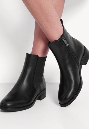Tamaris, Bottines - black