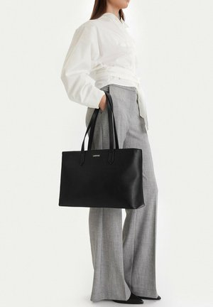 Lasocki, LASOCKI HANDBAG LASOCKI-CEO-LSK-M-023-07 - Handtasche - black