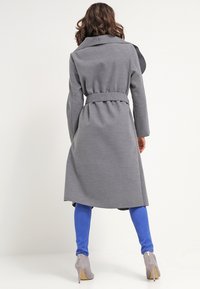 Missguided Petite Klassischer Mantel - grey