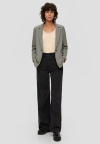 s.Oliver Langarmshirt - sandfarben