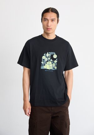 BEAKER  - Trükipildiga T-särk - black