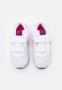 Nike Sportswear NIKE MD VALIANT (TDV) - Sapatilhas - pure platinum/dark smoke grey/sangria/pink prime
