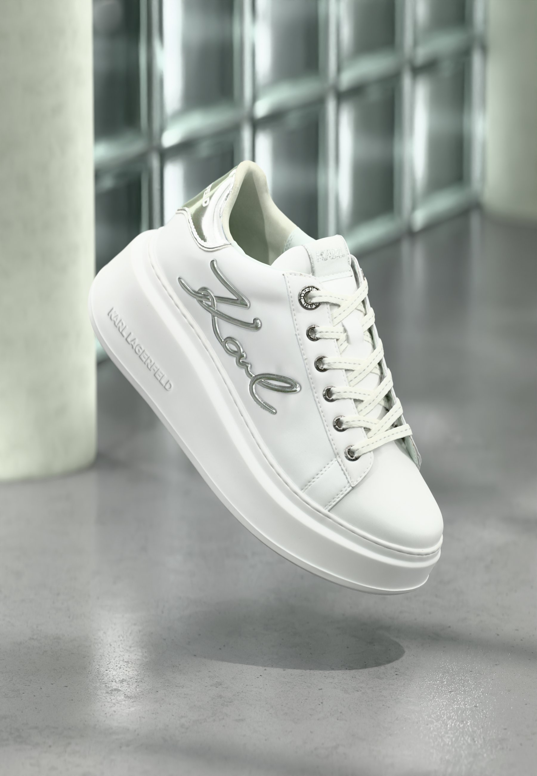 KARL LAGERFELD ANAKAPRI SIGNIA LACE Sneakers laag white/silver