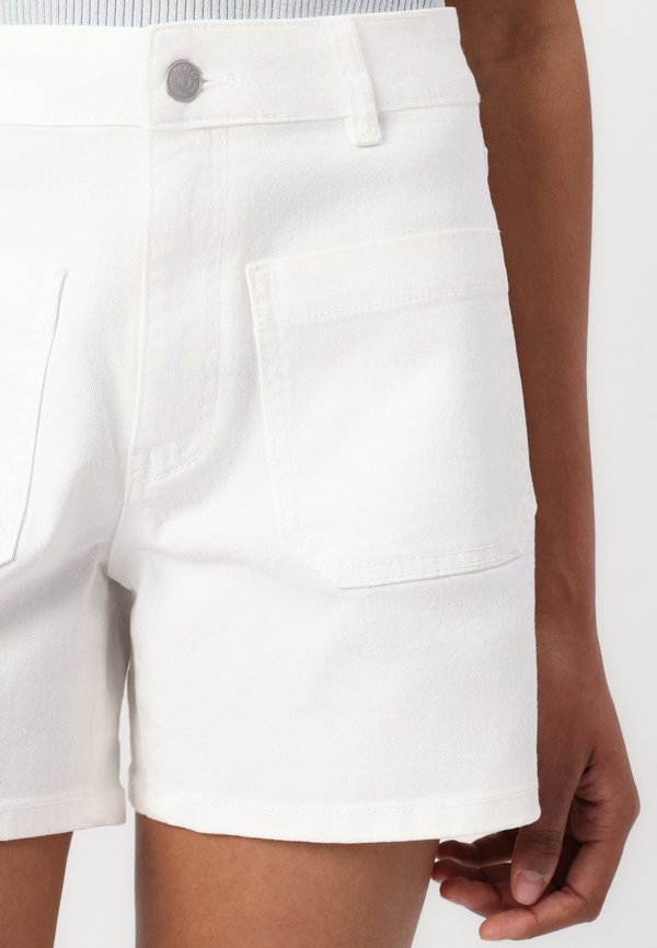 OBJJIHAN ELLEN - Denim shorts - cloud dancer3