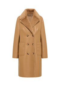 Tan leren jas met een dubbele rij knopen, grote kraag met schapenvacht, platte zakken en gouden knopen.