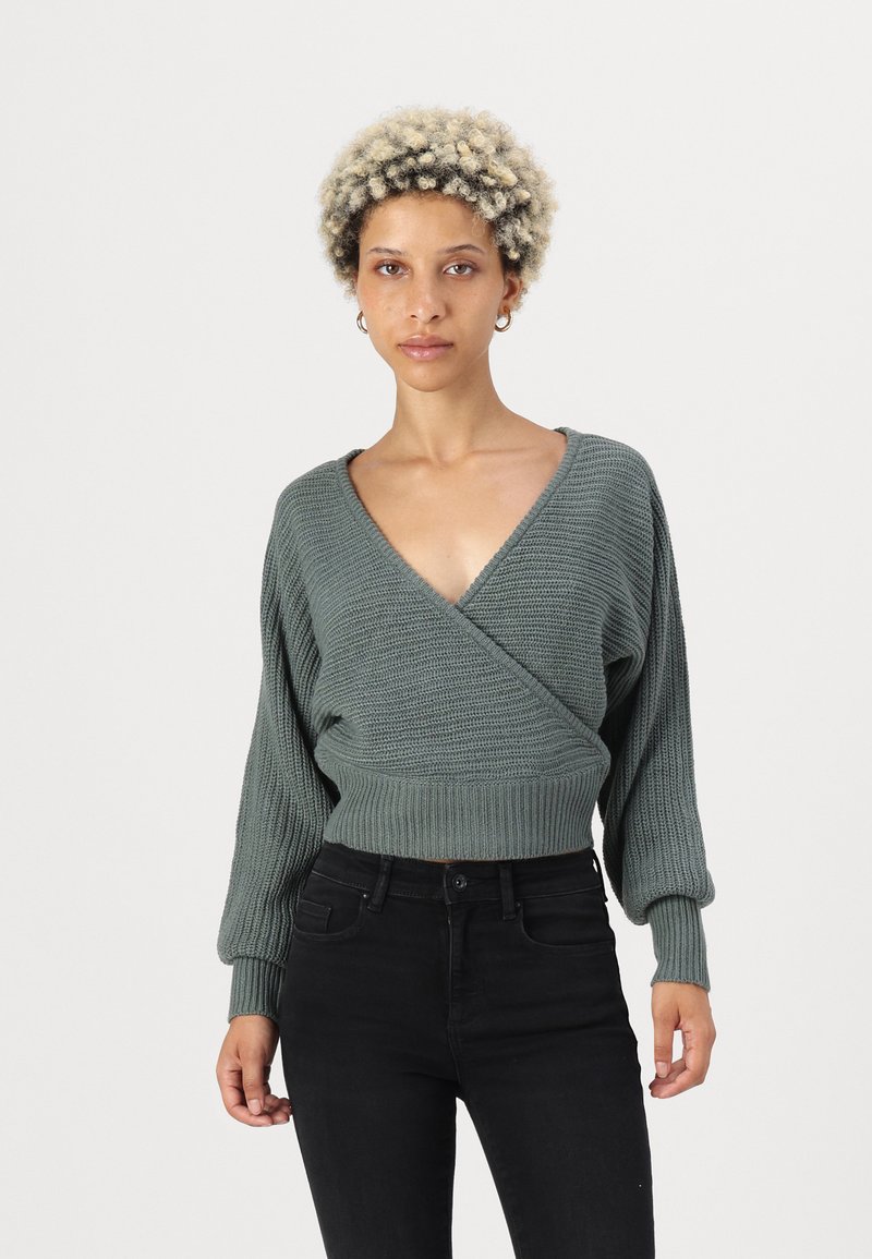 ONLY Petite ONLNINA V NECK - Vesta - balsam green