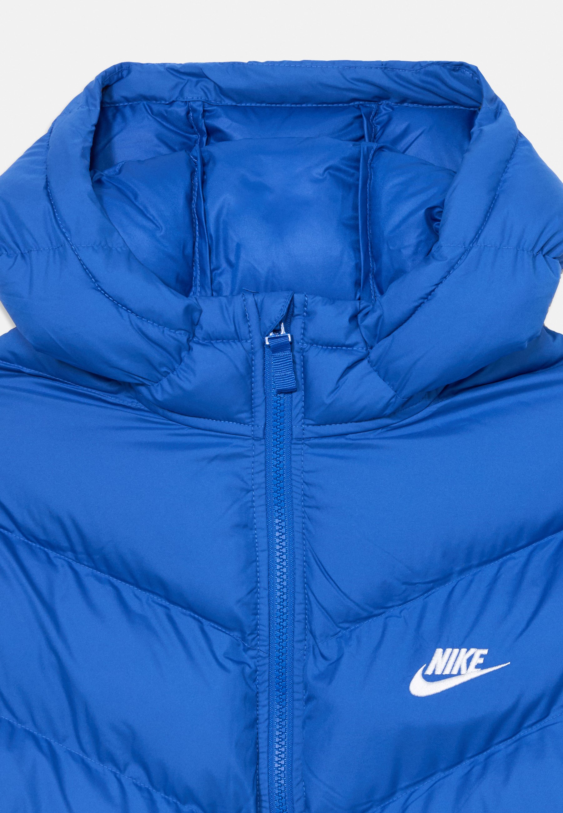 nike fashion jacket with hood