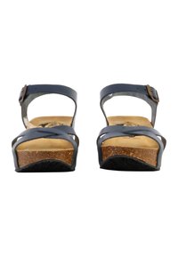 Sandales en cuir bleu avec semelle en liège, dotées de deux larges brides et d'une boucle réglable. Semelle en caoutchouc avec un motif texturé pour une meilleure adhérence.