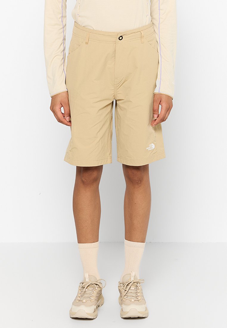 Pantalones montañeros cortos
