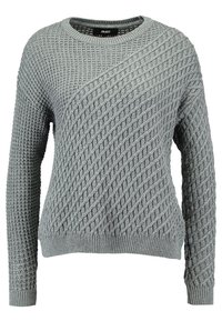 Grauer Strickpullover mit strukturiertem Rautenmuster. Verfügt über einen runden Ausschnitt, lange Ärmel und einen taillierten, gerippten Saum.