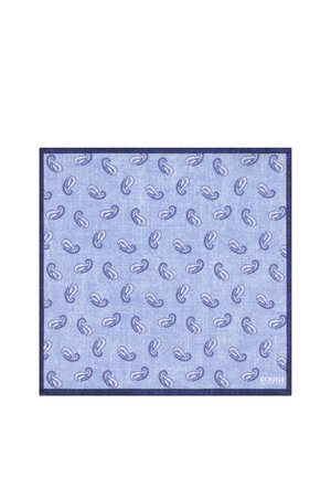 Hellblaue Einstecktuch mit kleinen dunkelblauen Paisley-Mustern und einem dunkelblauen Rand, in der Ecke mit "BOGGI" beschriftet.
