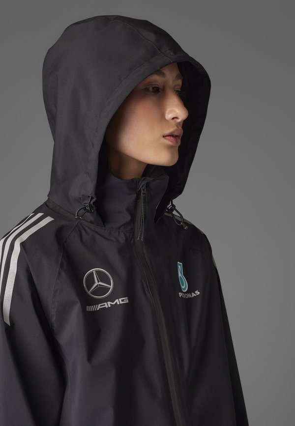 MERCEDES - AMG PETRONAS FORMULA ONE TEAM MECHANICS RAIN WOMEN - Waterproof jacket3