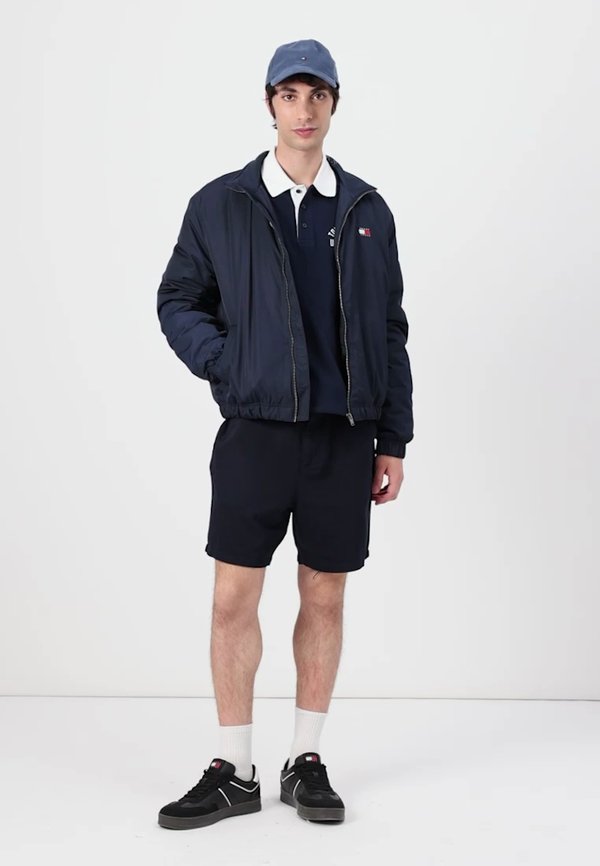 TJM ESSENTIAL PADDED - Light jacket2
