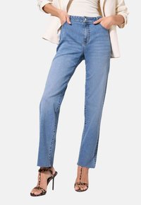 REGULAR FIT - COMFORT - Tiesaus kirpimo džinsai - mid blue denim