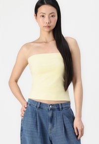 Hollister Co. BARE FOLDOVER REVERSIBILE TUBE - Topp - double cream