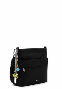 Czarna nylonowa torebka na ramię o gładkiej fakturze, z przednią kieszenią, srebrnymi elementami i kolorowymi zawieszkami przy pasku.