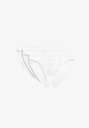 Tres pares de bragas blancas para mujer, hechas de una tela suave. La parte delantera cuenta con detalles de encaje y pequeños patrones de puntos; diseño de cobertura total.