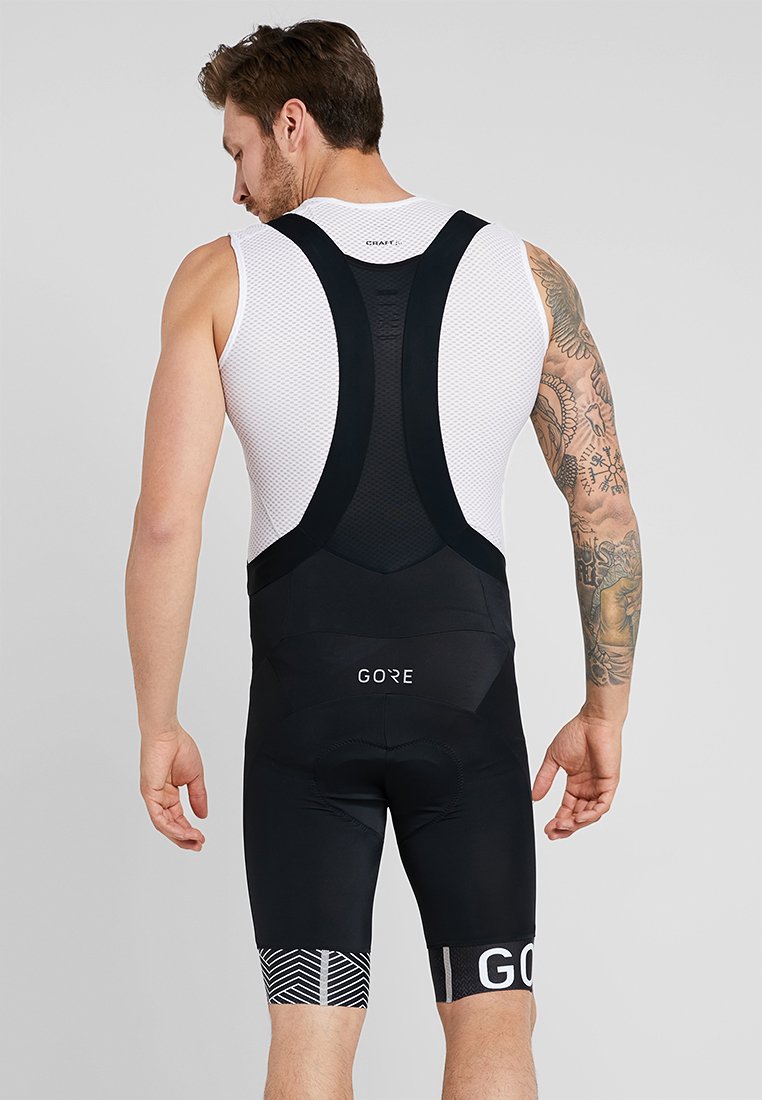 Gore Wear C5 OPTILINE KURZE TRÄGERHOSE 