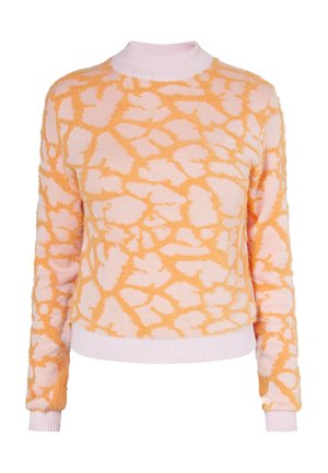 Trui met een hoge hals, met een fuzzy textuur. Roze basis met abstract patroon in oranje. Ribgebreide manchetten en zoom in lichtroze.