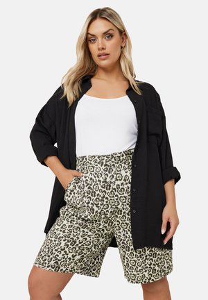 Shorts - brown