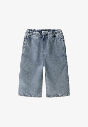 Short en denim bleu clair avec taille élastique, poches latérales et coupe ample longueur genou.