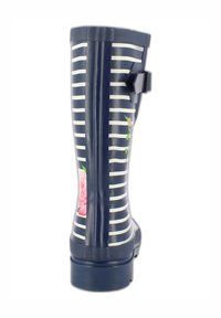 Marine rubber regenlaars met witte strepen, achterste bloemaccent, gemonteerde gesptdetail en een gestructureerde zool voor grip.