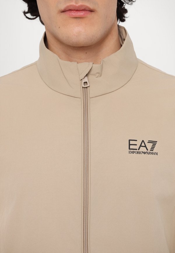 Tracksuit - cobblestone2