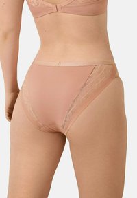 Lisca Slip - beige