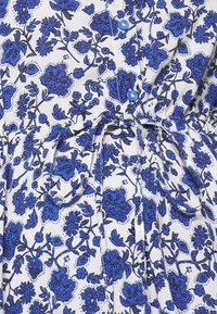 ONLY ONLVIOLA BUTTON DRESS - Φόρεμα ημέρας - dazzling blue seascape