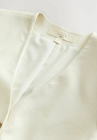 REGULAR FIT  - Kratka jakna - white