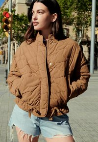 Next QUILTED PETITE  - Välikausitakki - rust brown