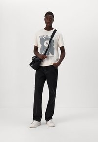 Marimekko VIHNE UNIKKO UNISEX - T-shirt med print - off white