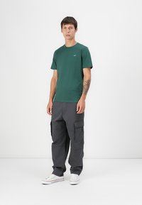 Hollister Co. ICON CREW - T-shirt básica - green