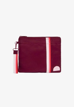 Astuccio bordeaux con cerniera, strisce verticali bianche e rosa, cinturino da polso coordinato e una piccola etichetta con logo nell'angolo in basso a destra.