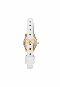 Orologio con cinturino in pelle bianca con multiple forature, caratterizzato da una fibbia tono oro e il marchio Michael Kors. Il quadrante rotondo è parzialmente visibile.