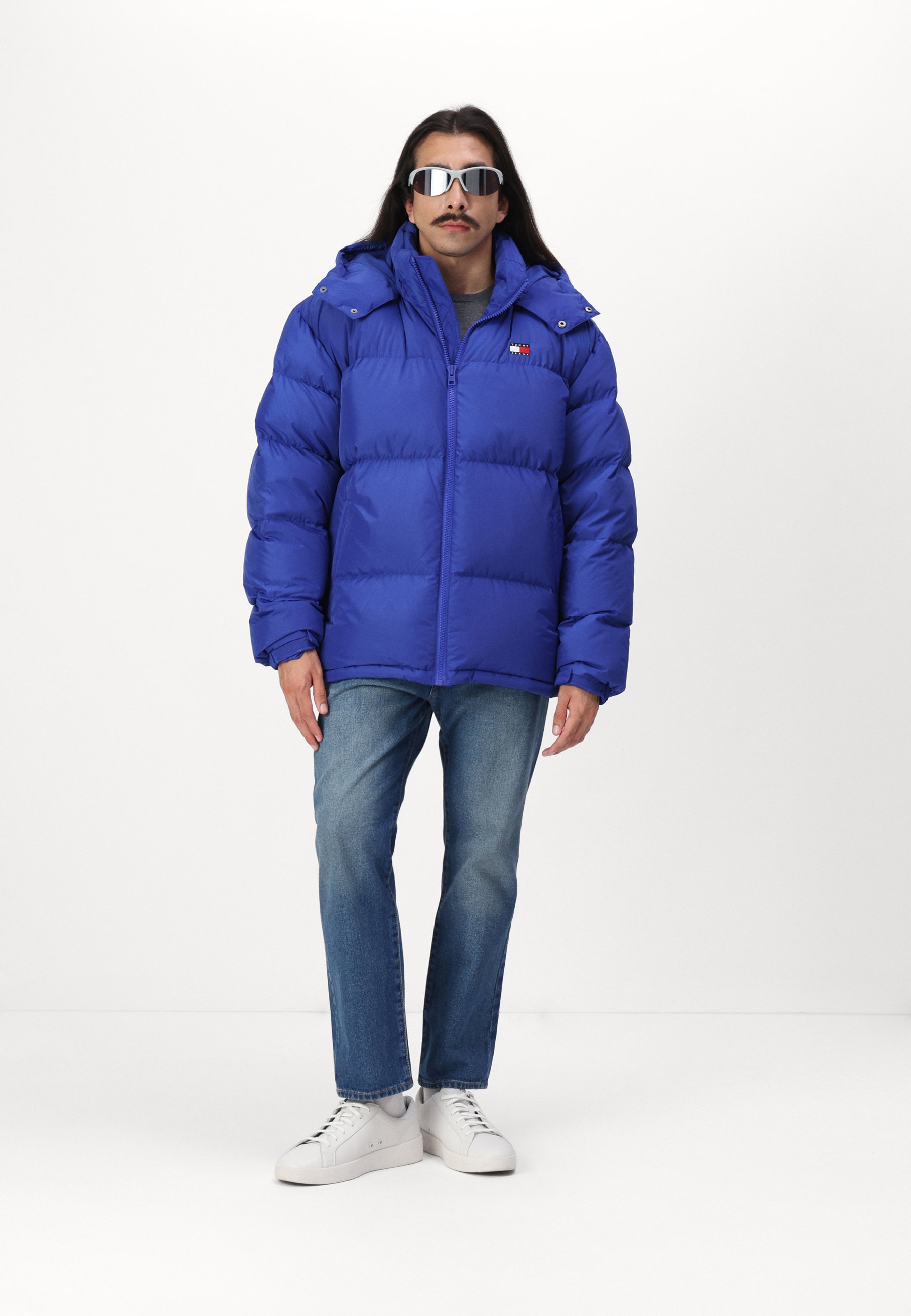 【限定セール】 JEANS THE ALASKA PUFFER Tommy Jeans ALASKA PUFFER - Winter jacket - bright blue/blue