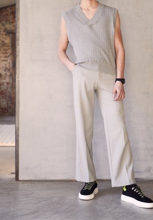 Pullover - light grey