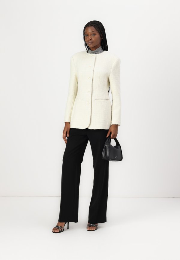 CAROL FITTED ROUND NECK  - Blazer - vanilla2