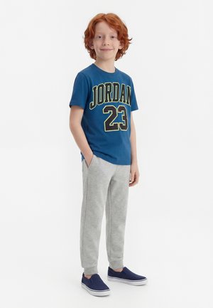 Jordan PRACTICE FLIGHT UNISEX - Majica kratkih rukava s printom - green/abyss