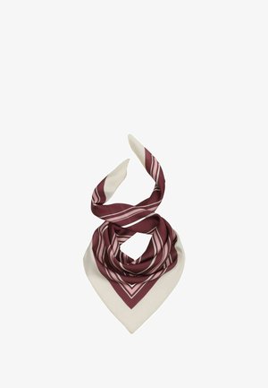 Seidenschal mit maronen- und cremefarbenen diagonalen Streifen, gefaltet mit spitzen Enden, die nach oben gewunden sind, vor einem weißen Hintergrund.