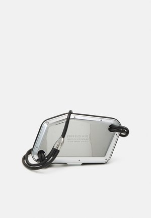 CROSS BODY BAG - Clutch - chrome