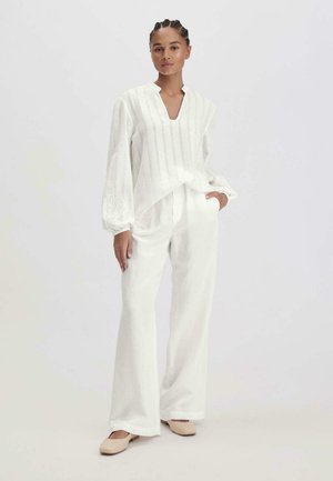 hessnatur STRAIGHT LEG RELAXED - Broek - naturweiss