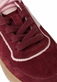 Tamaris Baskets basses - merlot comb