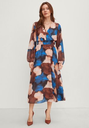 MIT CACHE COEUR AUSSCHNITT - Day dress - brown aop