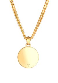 Collana placcata in oro con una catena spessa e un ciondolo rotondo e liscio con un marchio stampato, dal diametro di circa 2,5 cm.