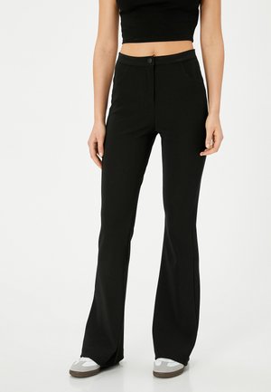 High Rise Sport Pocket Legging in Melt - Black